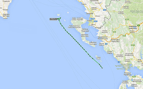 Сигнал бедствия поступил с судна с 400 мигрантами в греческом районе Корфу